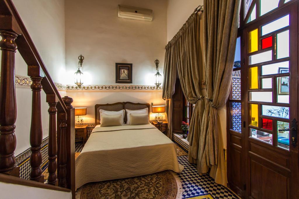 Riad Les Remparts De Fès Exteriör bild