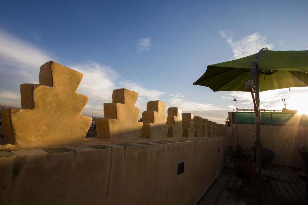 Riad Les Remparts De Fès Exteriör bild