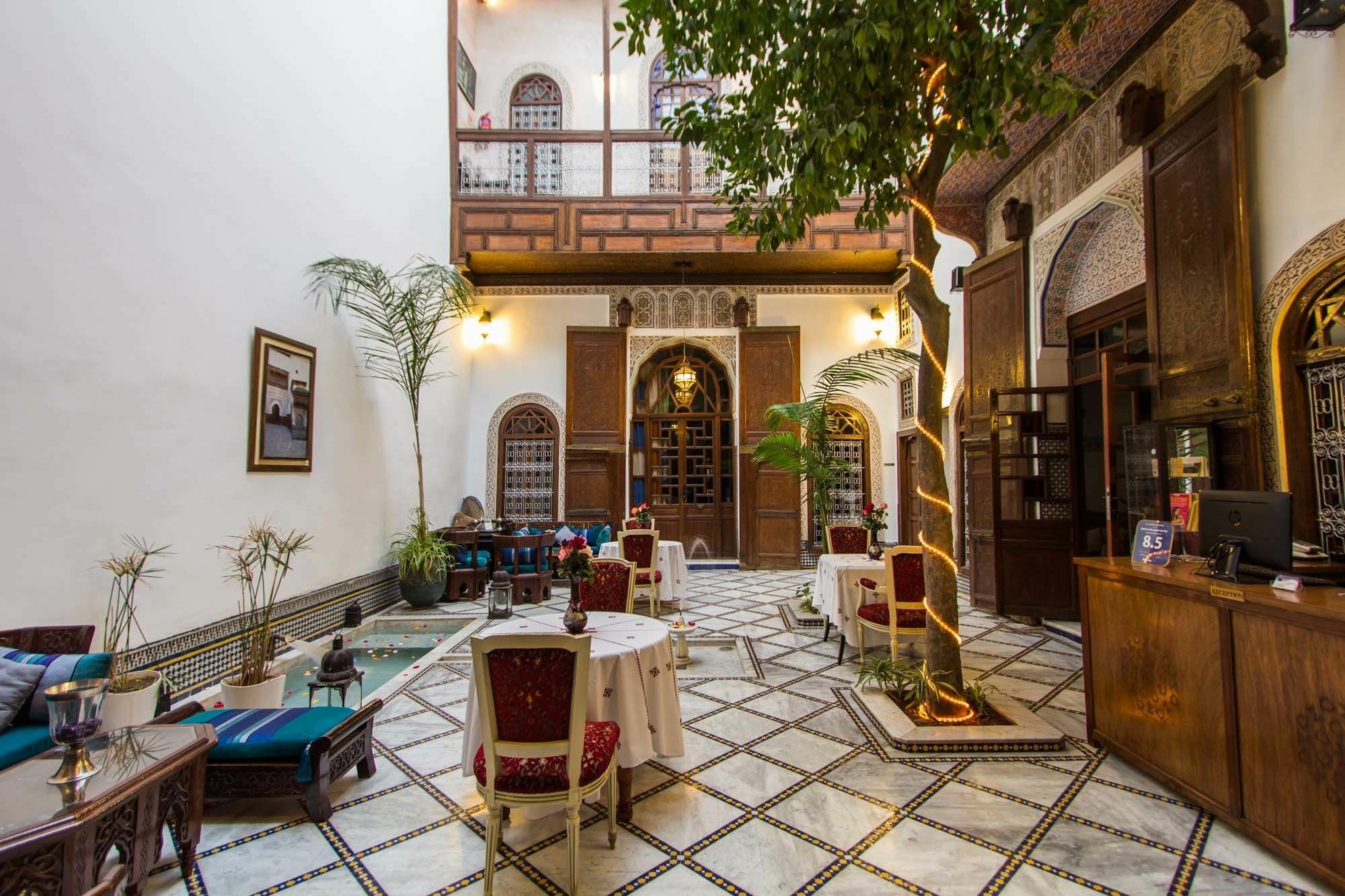 Riad Les Remparts De Fès Exteriör bild