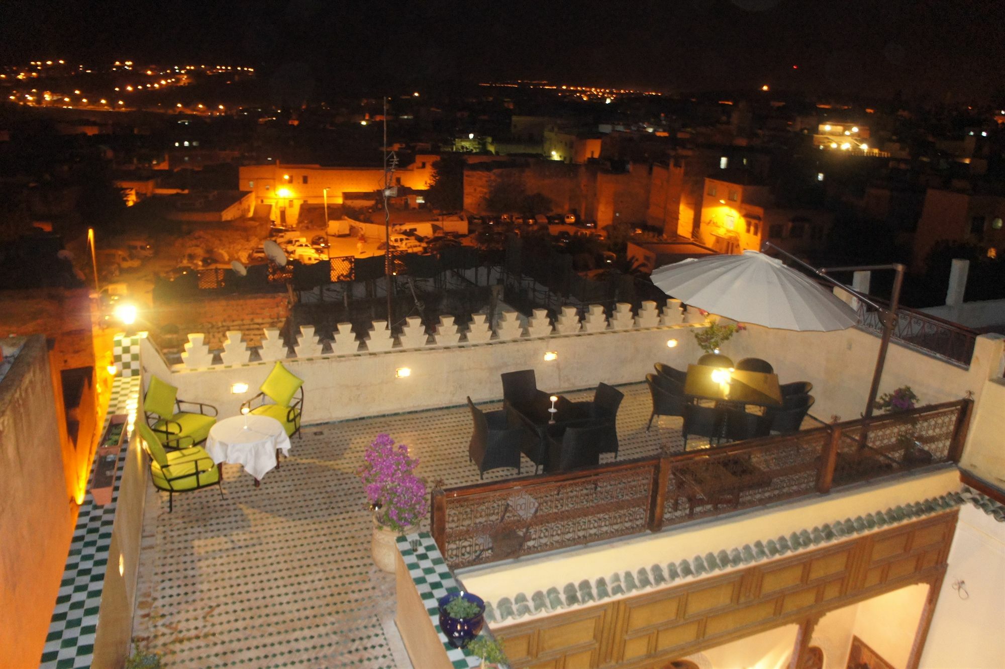 Riad Les Remparts De Fès Exteriör bild