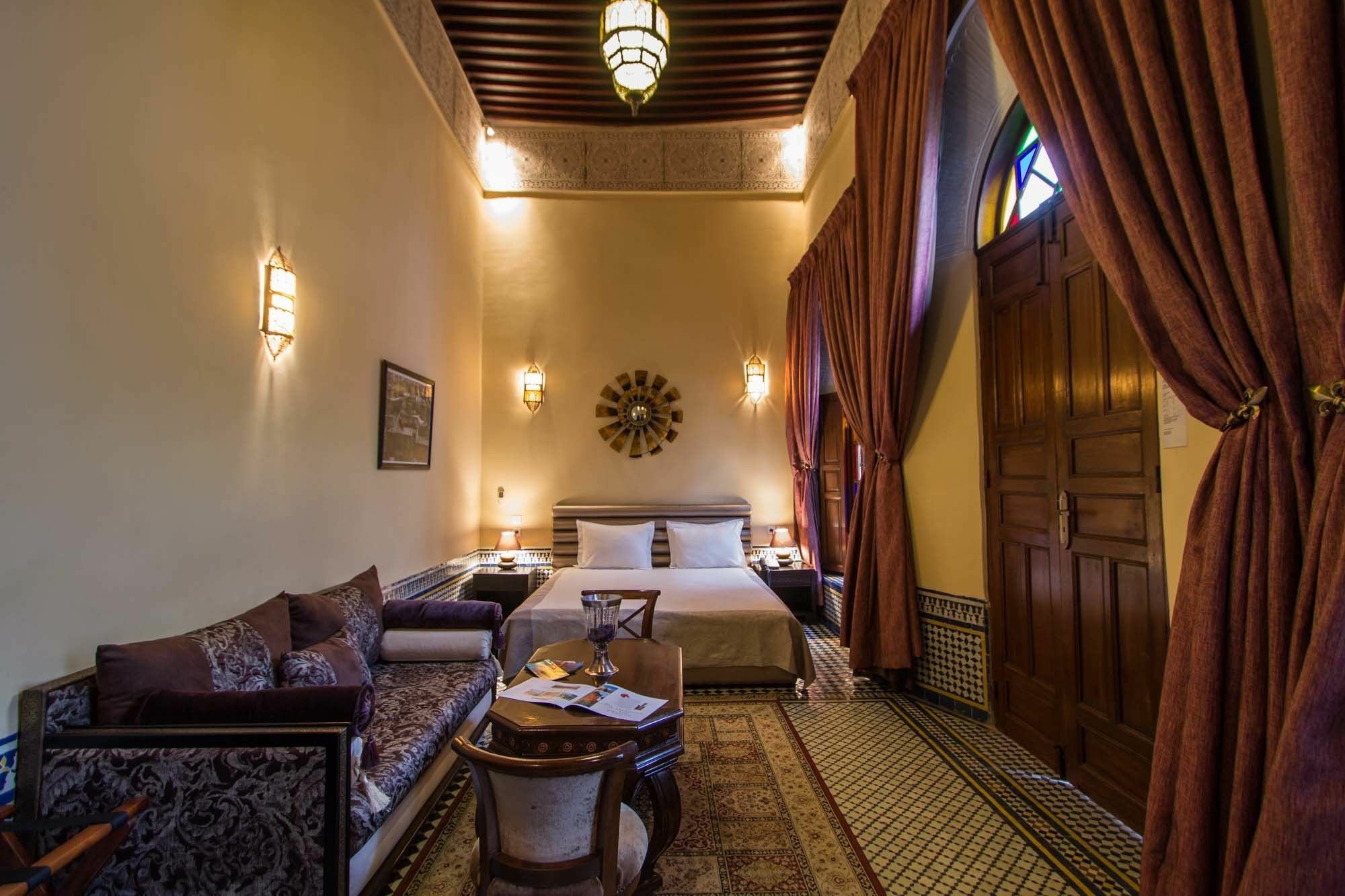 Riad Les Remparts De Fès Exteriör bild
