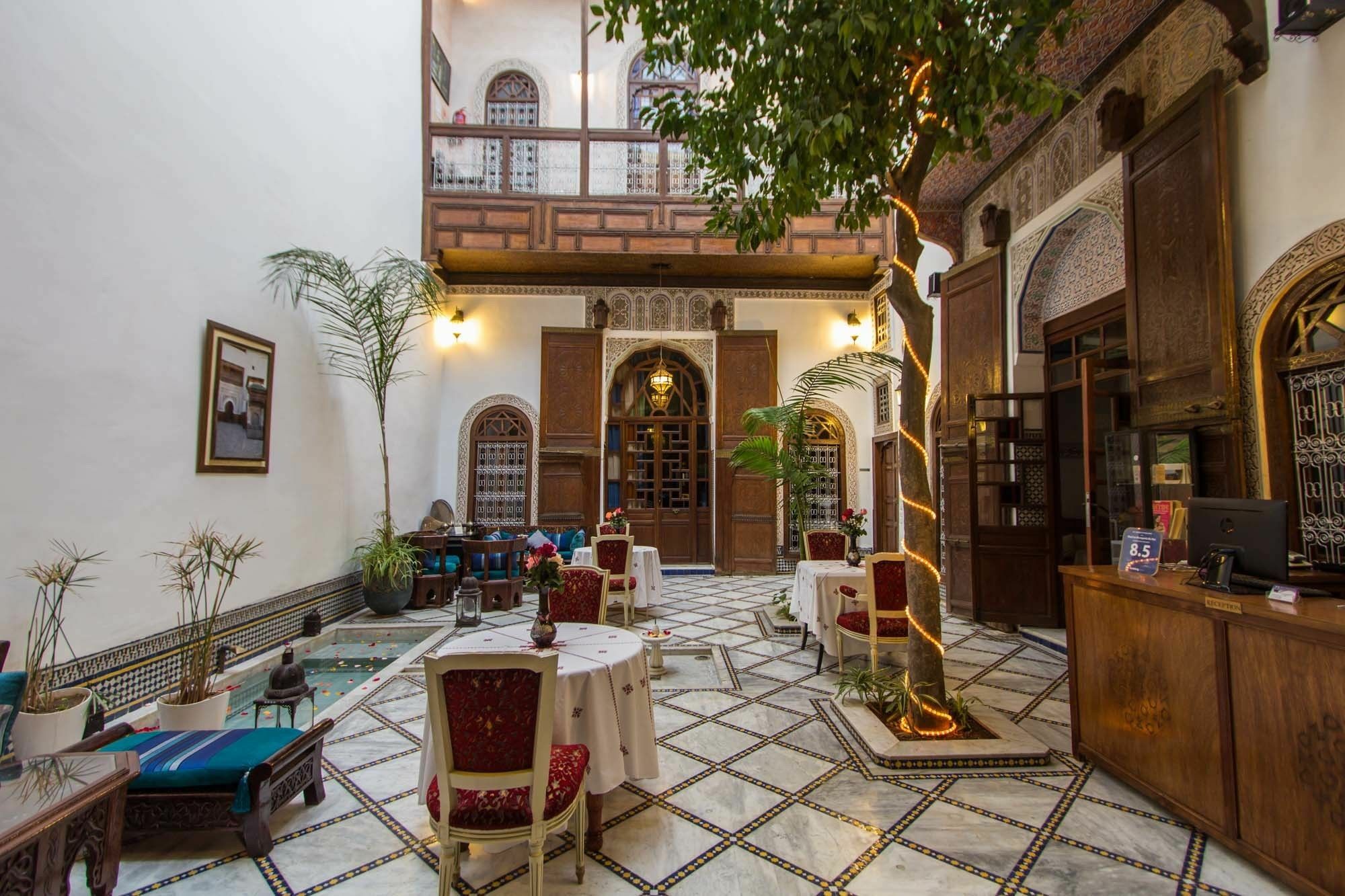 Riad Les Remparts De Fès Exteriör bild