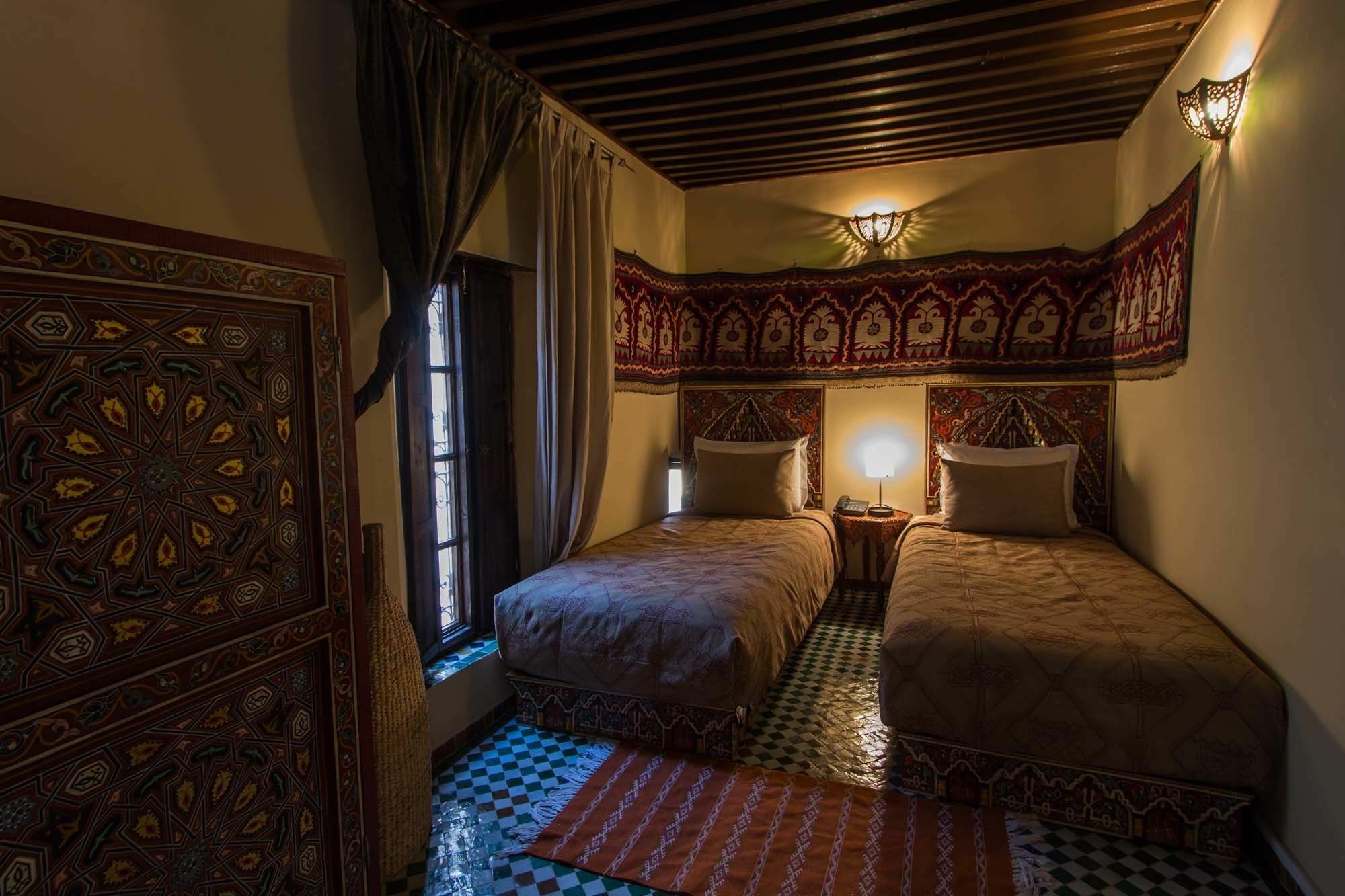 Riad Les Remparts De Fès Exteriör bild