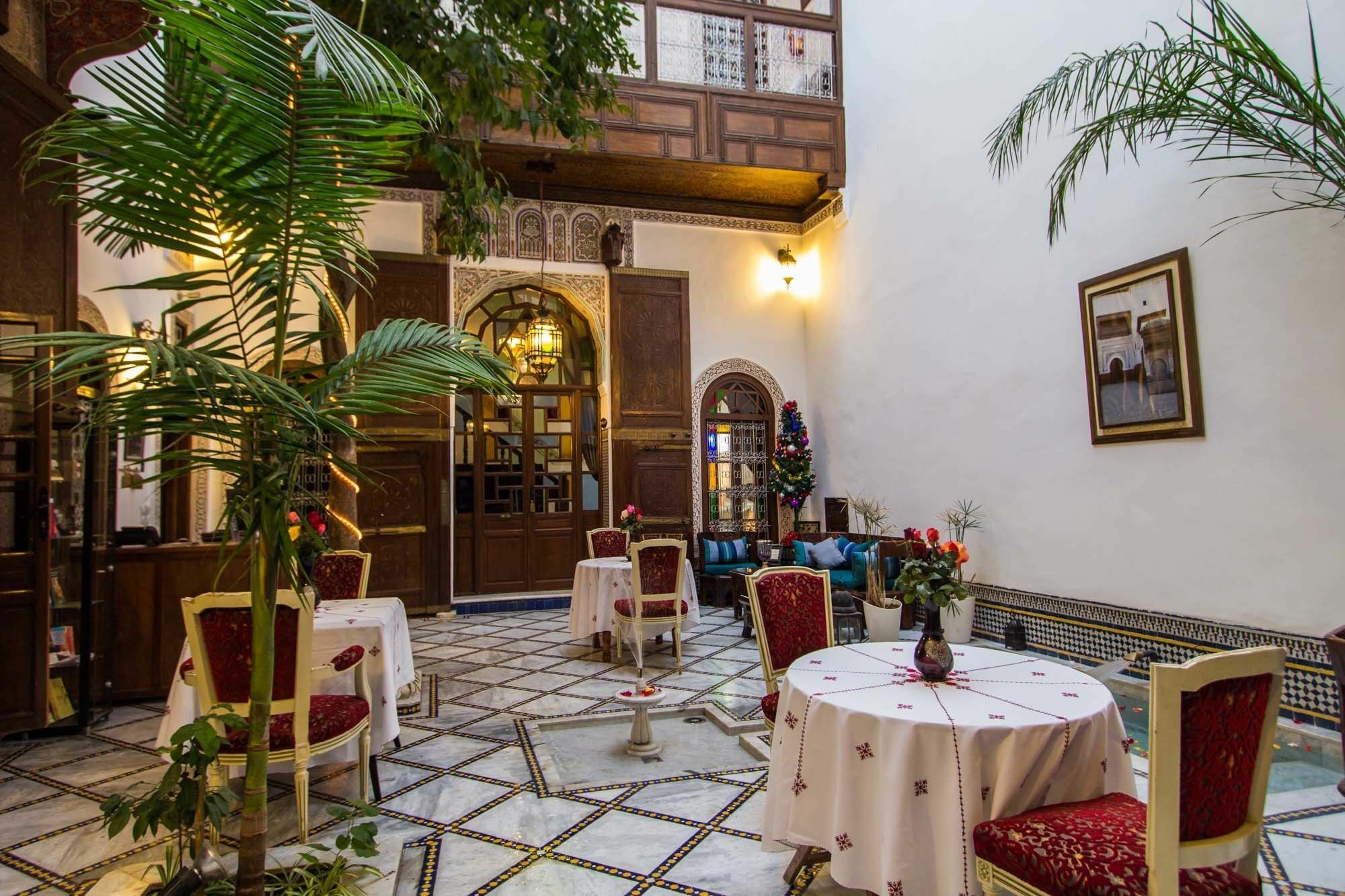 Riad Les Remparts De Fès Exteriör bild